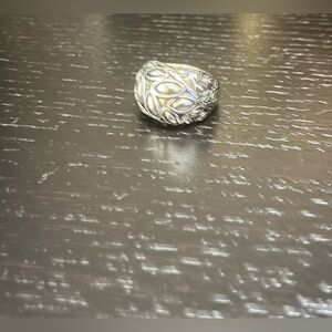 New! Ladies Fashion Ring